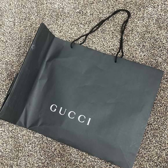 Gucci Black XL Paper Shopping Bag - Picture 1 of 4
